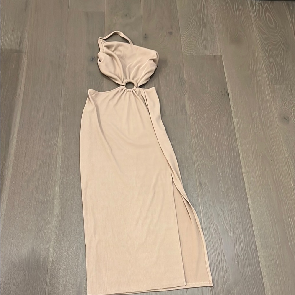 Dress - Picture 3 of 6